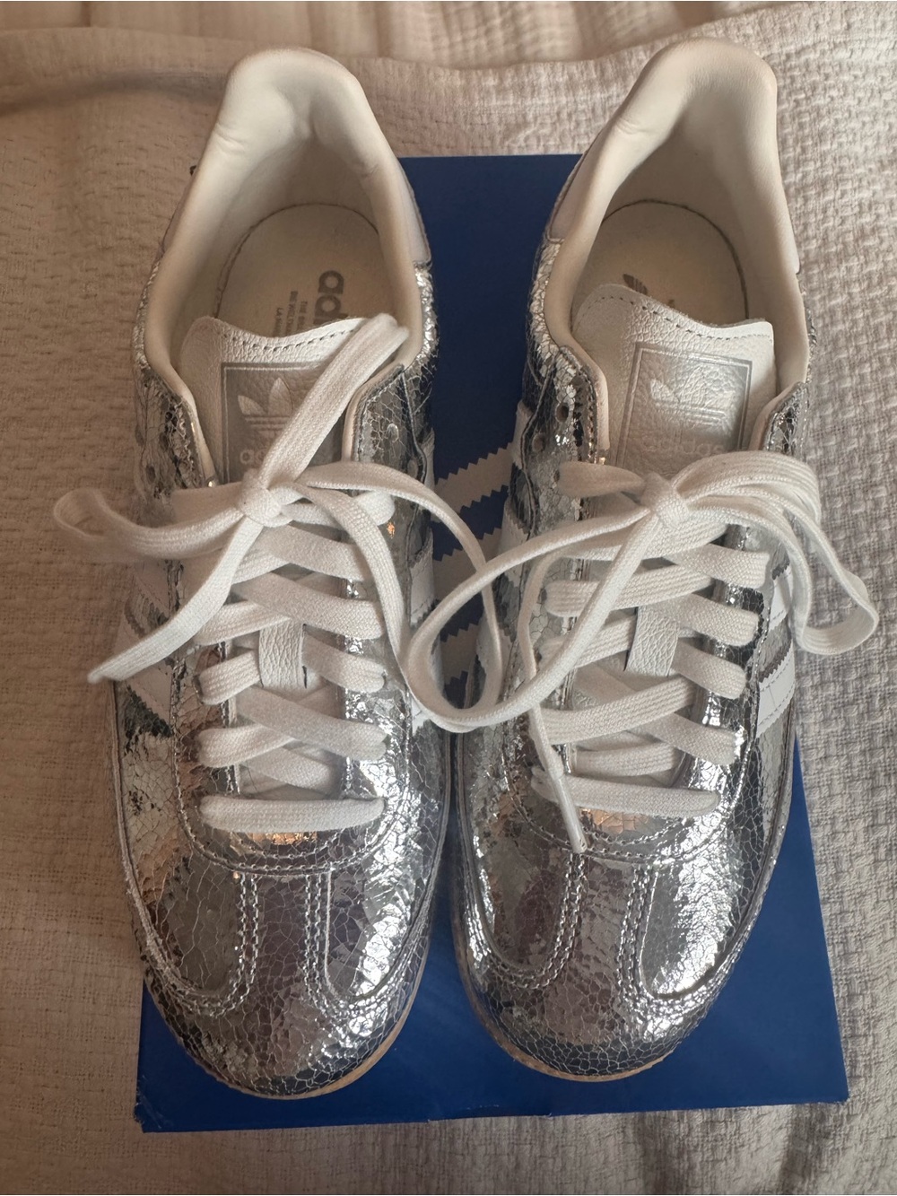 adidas women’s Silver Metallic crackle Samba Sneakers - new!